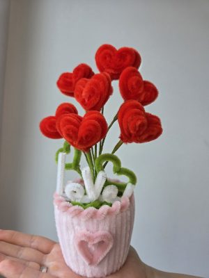 Romantična Saksija sa Srcima